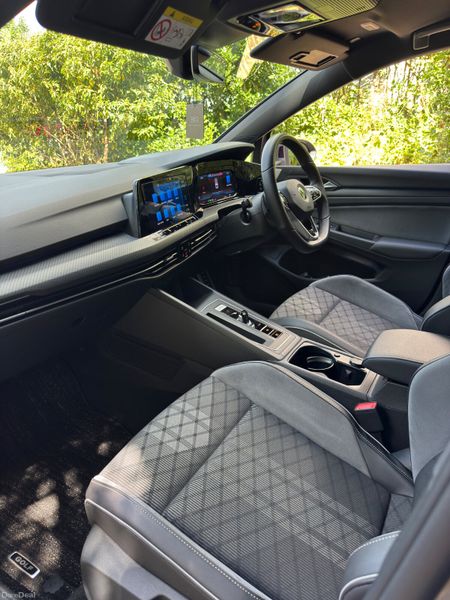 2022 Volkswagen Golf R-Line Automatic 1.5 eTsi 393841774