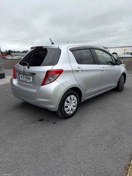 Toyota Vitz 2014 393844004