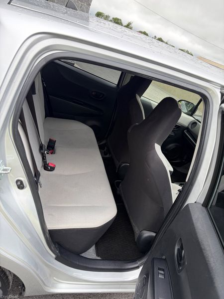 Toyota Vitz 2014 393844034