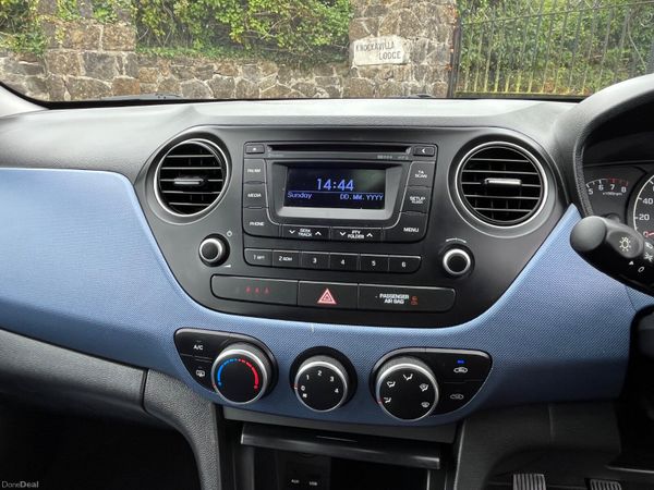Hyundai i10 1.0 Deluxe 393864336