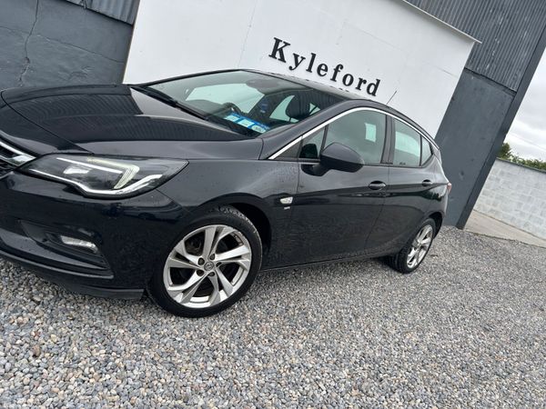Vauxhall Astra 2016 393890666