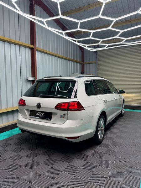 2015(152) Golf Estate 1.2 Petrol - Lounge Edition! 393896716