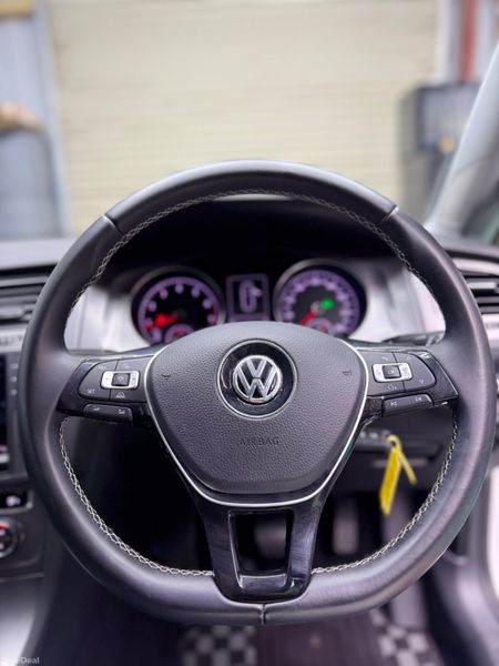 2015(152) Golf Estate 1.2 Petrol - Lounge Edition! 393896732