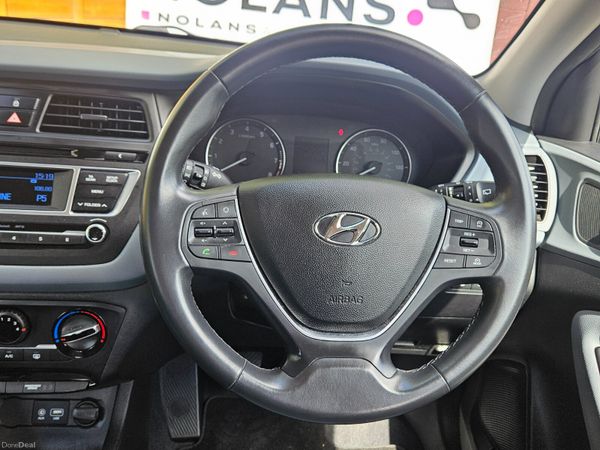 Hyundai i20 2017 1.2 Petrol High Spec Low Mileage 393814764