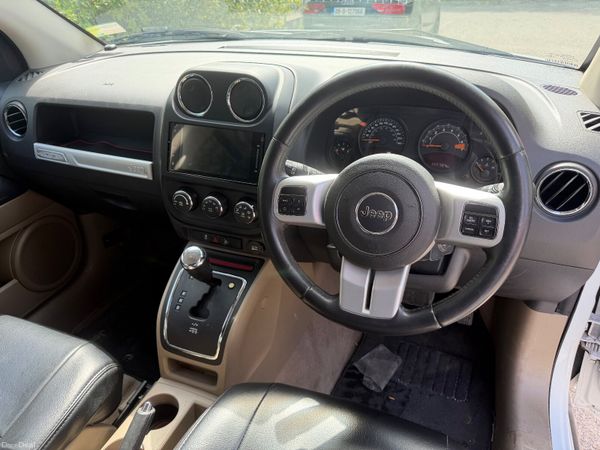 Jeep Compass Petrol Automatic 393815900