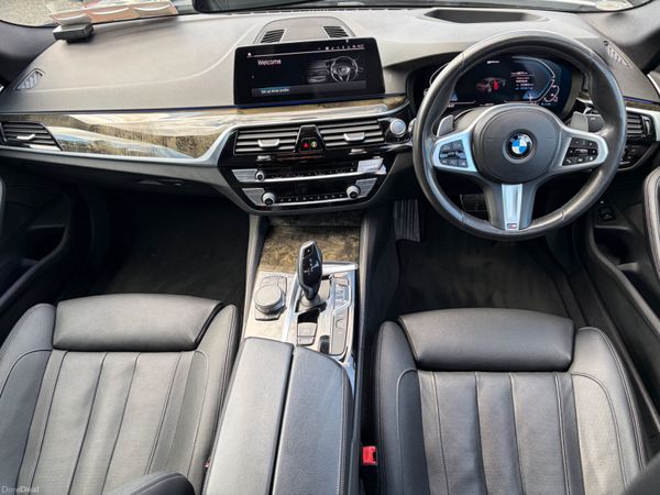 2019 BMW 530e M SPORT UNIQUE MASSIVE EXTRAS 393817622
