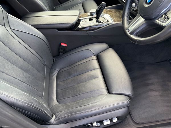 2019 BMW 530e M SPORT UNIQUE MASSIVE EXTRAS 393817638