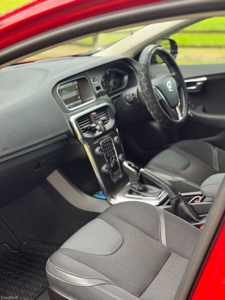 2015 Volvo V40 1.6 Petrol Automatic full spec 393819542