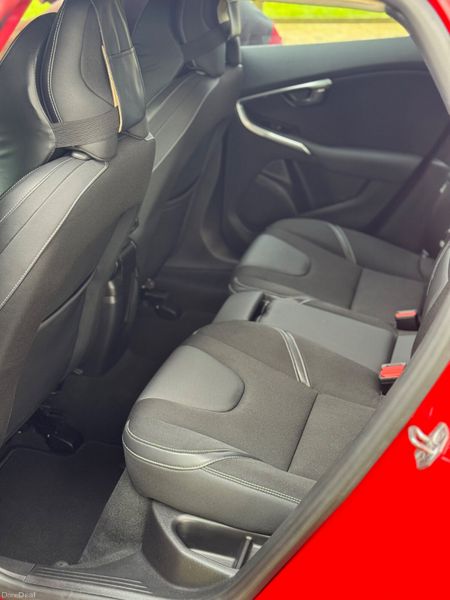 2015 Volvo V40 1.6 Petrol Automatic full spec 393819550