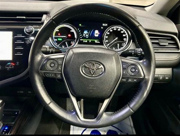 21 Toyota Camry 2.5 Hybrid 393823546