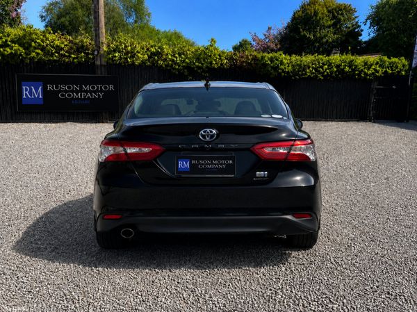 21 Toyota Camry 2.5 Hybrid 393823550