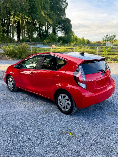 Toyota Aqua | 2015 | 79,000 KM | AUTO| HYBRID 393954118