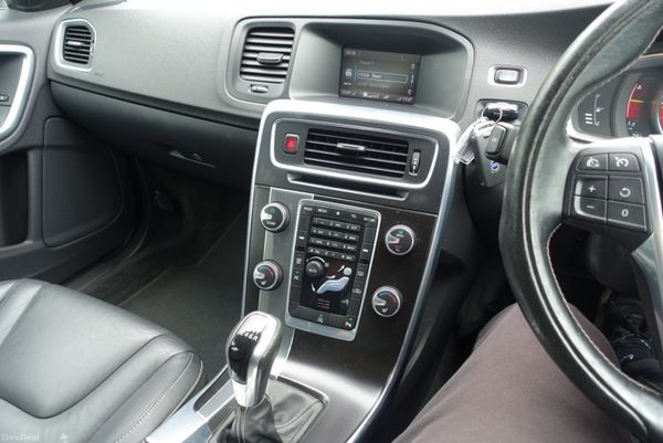 Volvo V60 2.0 diesel R-Design 393998180