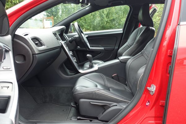 Volvo V60 2.0 diesel R-Design 393998200