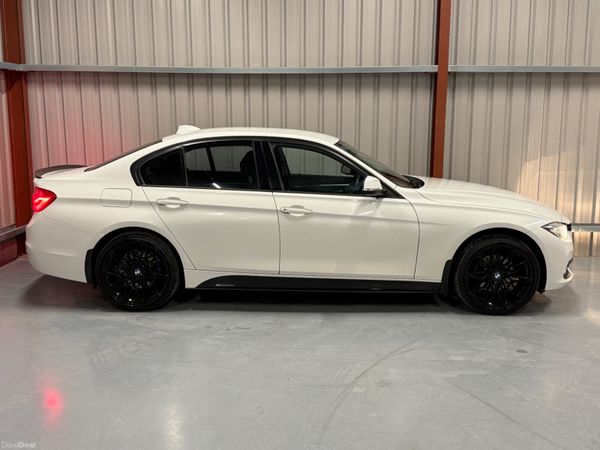 2015 BMW 3-Series Sport 393908776
