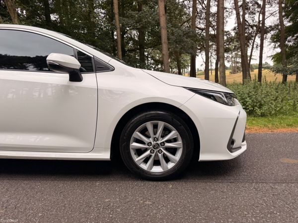 Toyota Corolla 2023 Luna Hybrid 393911596