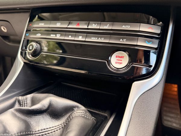Jaguar XF 2018 R Sport 180BHP 393912670