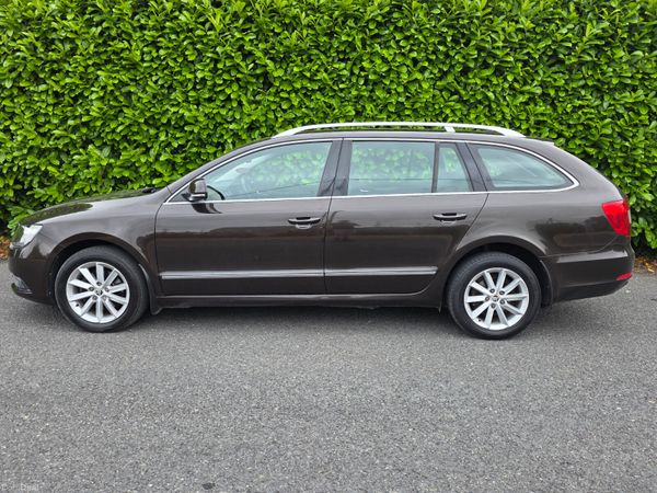 2014 Skoda Superb Combi 1.6 TDI Ambiente Estate 393912792