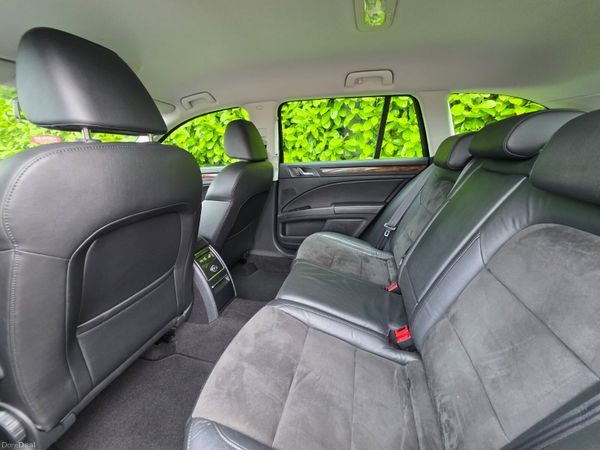 2014 Skoda Superb Combi 1.6 TDI Ambiente Estate 393912796