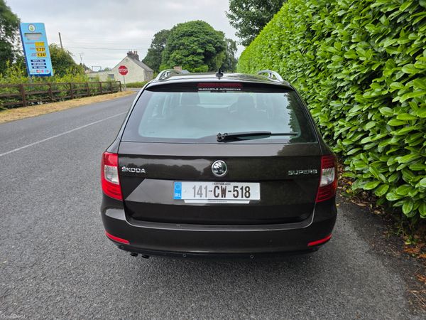 2014 Skoda Superb Combi 1.6 TDI Ambiente Estate 393912798