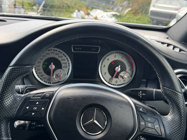 MERCEDES A180 1.6L Petrol Auto 2014 38000KM 2 KEYS 393913496