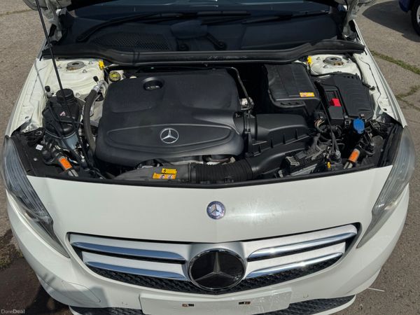 MERCEDES A180 1.6L Petrol Auto 2014 38000KM 2 KEYS 393913498