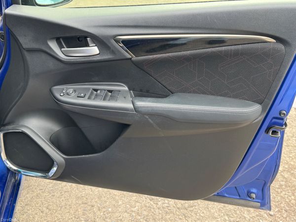 HONDA FIT Hybrid SPORTS Edition 2014 37000KM 2 Key 393923340