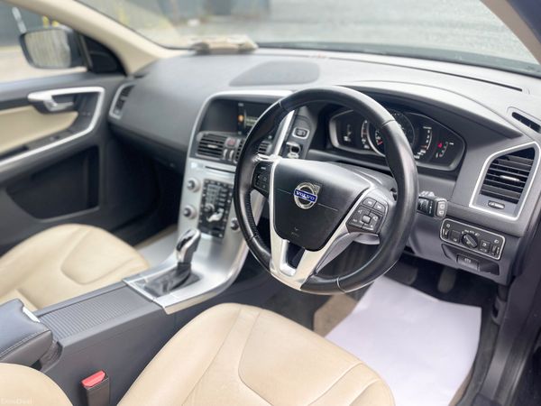 2017 Volvo XC60 394051264