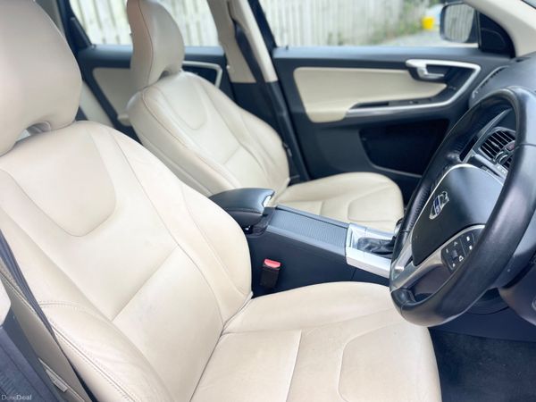 2017 Volvo XC60 394051274