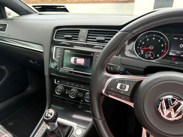 2016 Volkswagen Golf GTI Performance 394081092