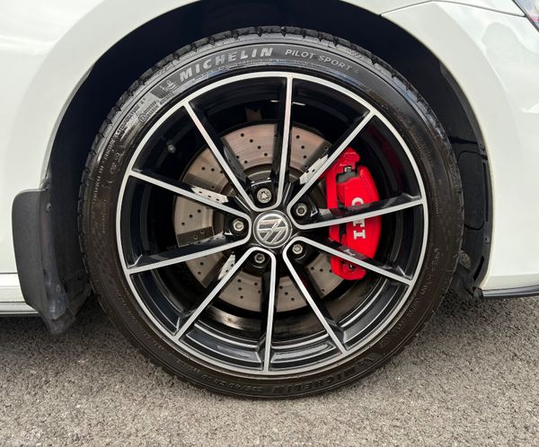 2016 Volkswagen Golf GTI Performance 394081000