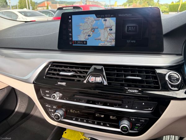 2017 BMW 520d SE AUTO SUNROOF 394089740