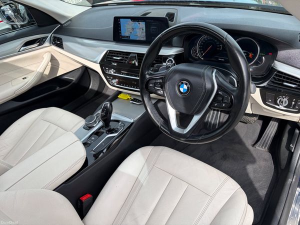 2017 BMW 520d SE AUTO SUNROOF 394089732