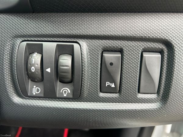 RENAULT CLIO 2015 PETROL AUTOMATIC 394125344