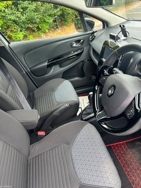 RENAULT CLIO 2015 PETROL AUTOMATIC 394125348