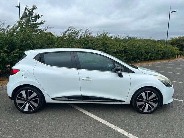 RENAULT CLIO 2015 PETROL AUTOMATIC 394125328