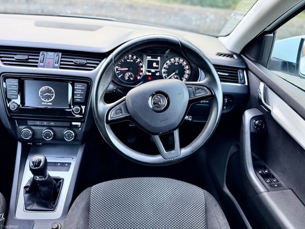 🔴 Skoda Octavia High Spec/Full Service History 394127214