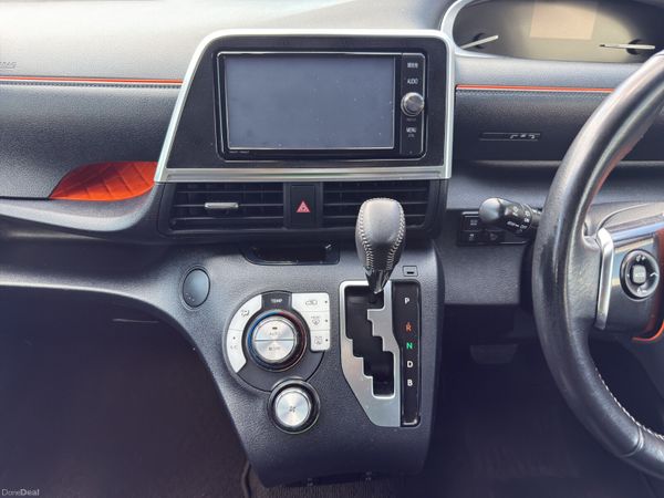 2018 Toyota Sienta 1.5 Hybrid Automatic 394271250
