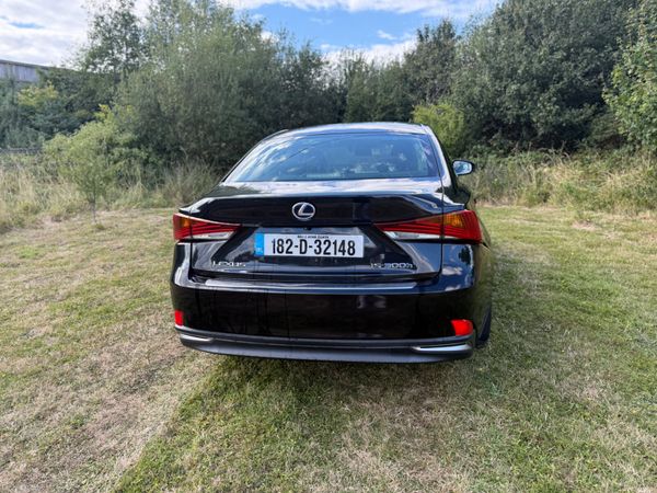Lexus IS 300H F Sport  2018 2.5L Petrol Hybrid 394291032