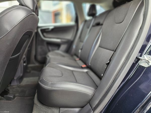 VOLVO XC60 AUTO // 07/27 NCT 394236112