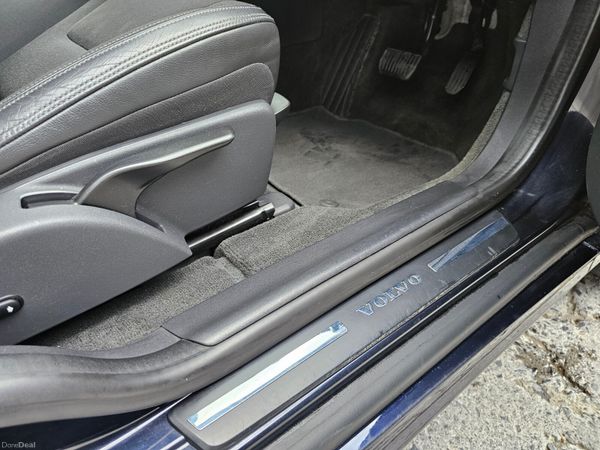 VOLVO XC60 AUTO // 07/27 NCT 394236120