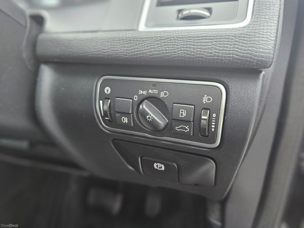 VOLVO XC60 AUTO // 07/27 NCT 394236128