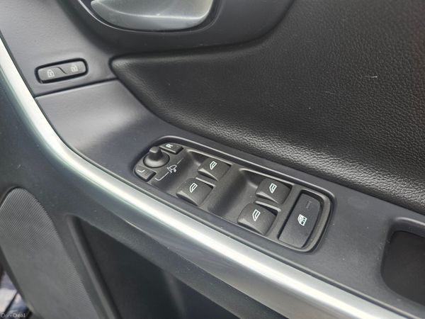 VOLVO XC60 AUTO // 07/27 NCT 394236132