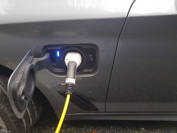 BMW.530e.. M SPORT.. 250BHP 394353338