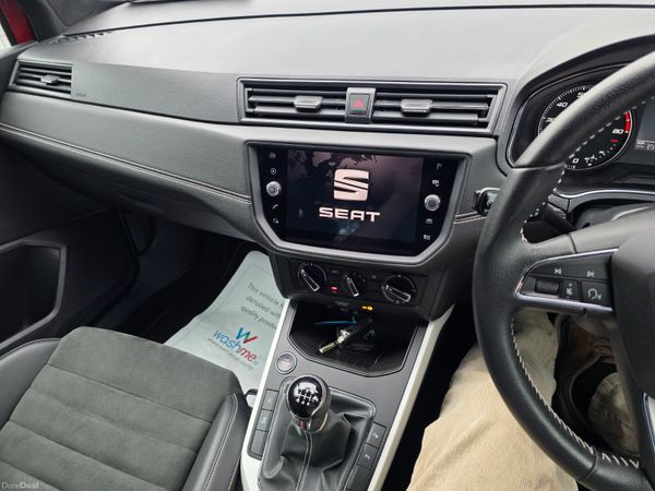 SEAT Arona 2019 394356310