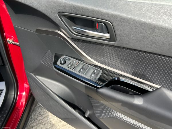 TOYOTA CHR 2019, 1.8 HYBRID AUTO LOW KMS HIGH SPEC 394363968