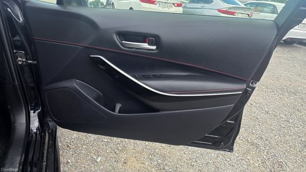 Toyota Corolla 1.8 HYBRID SPORTS 394364884