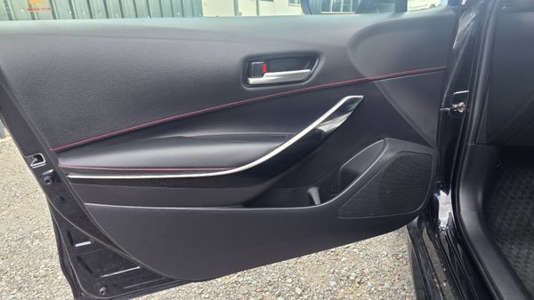 Toyota Corolla 1.8 HYBRID SPORTS 394364888