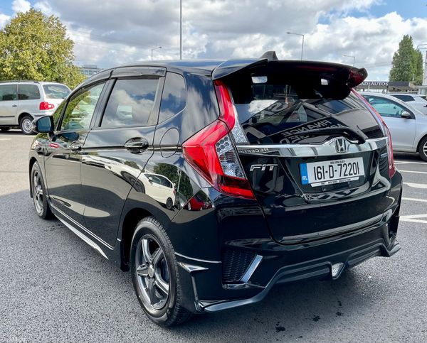 2016 Honda Fit 1.5  Hybrid Auto,Car Play 394365198