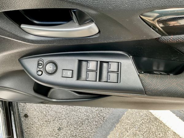 2016 Honda Fit 1.5  Hybrid Auto,Car Play 394365232